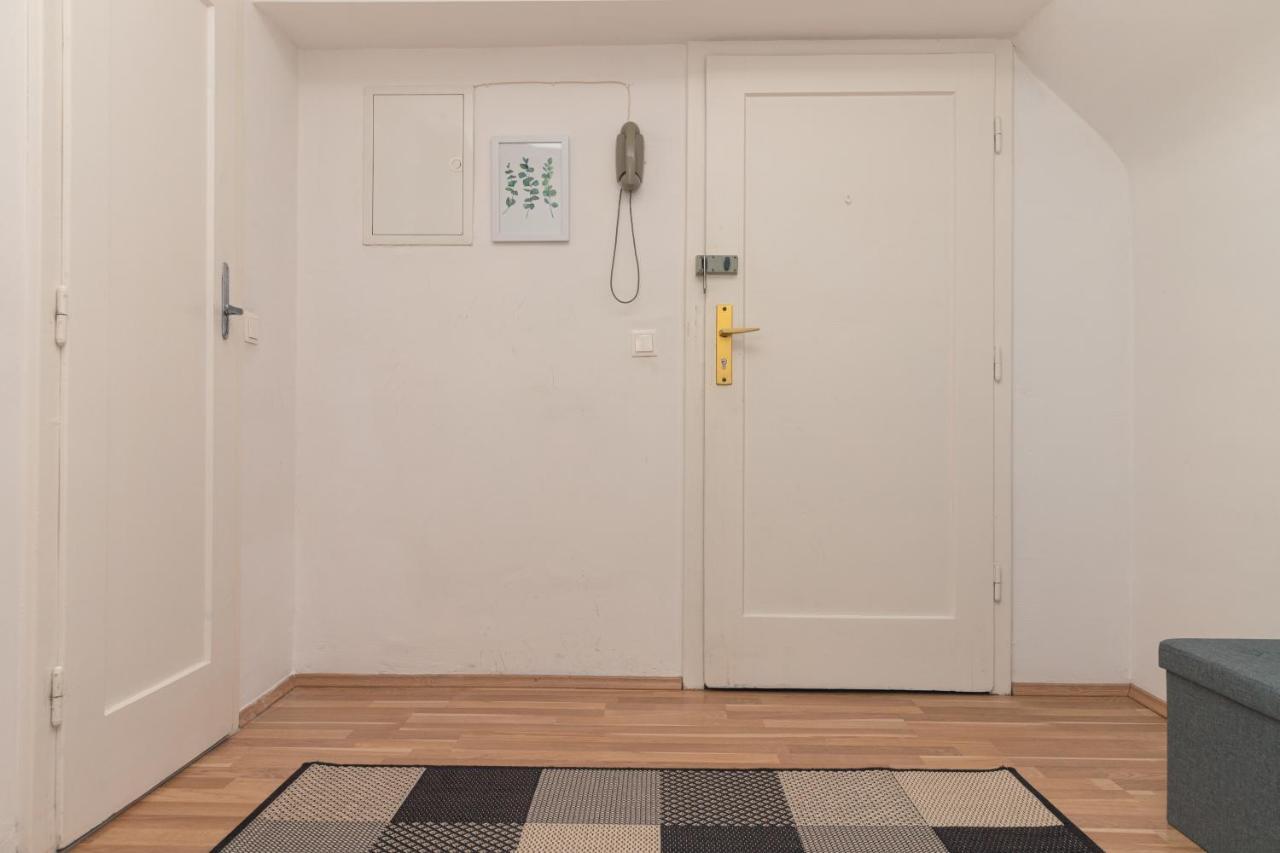 Milky Way Top Floor 2-Bedroom Apartment Air Condition Wien Ngoại thất bức ảnh
