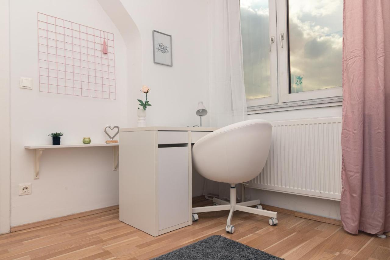 Milky Way Top Floor 2-Bedroom Apartment Air Condition Wien Ngoại thất bức ảnh